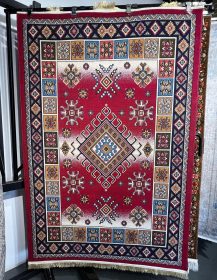 Crimson Heritage Medallion Rug 160x230